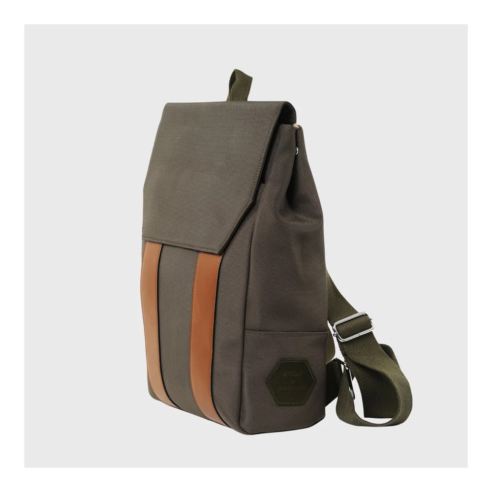 Steele & Borough - The Backpack in Forest - Picture 2 of 9